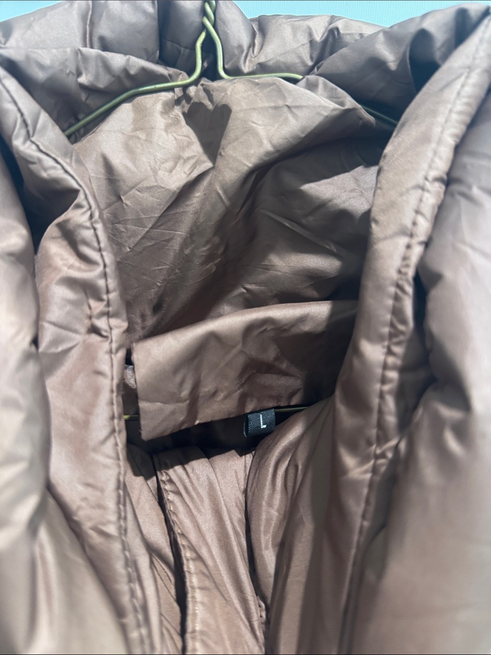 Bottega Inspired Statement Coat Size L
Oversized Chocolate Brown Puffer Jacket - Picture 7 of 7